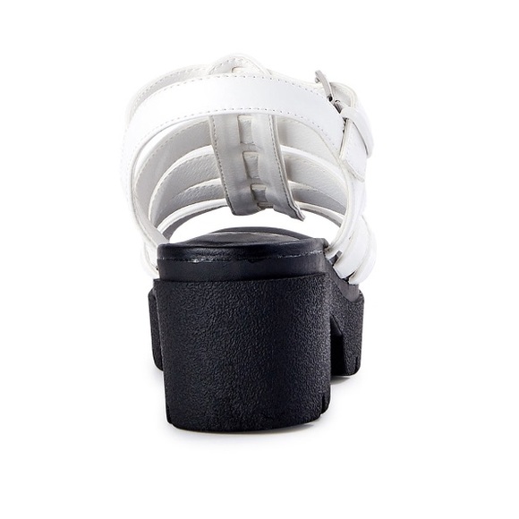 Madden NYC Women's Chunky Fisherman Sandals Sz:7 white - Picture 2 of 5